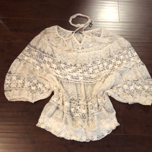 Other - 🔵Cream Lace Coverup/Top